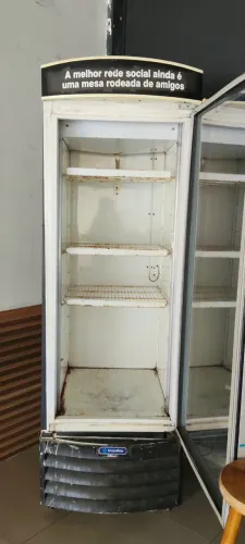 Geladeira expositora