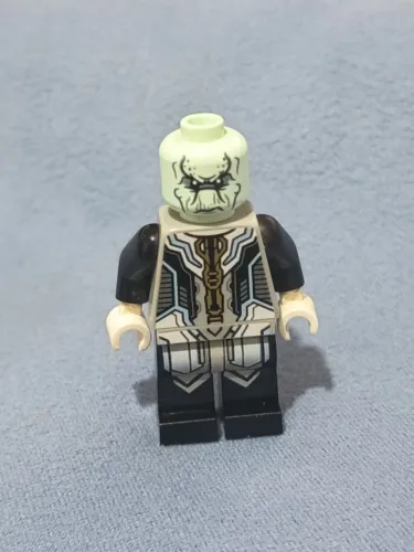 LEGO minifigura Ebony Maw (Set 76108) (RARO)