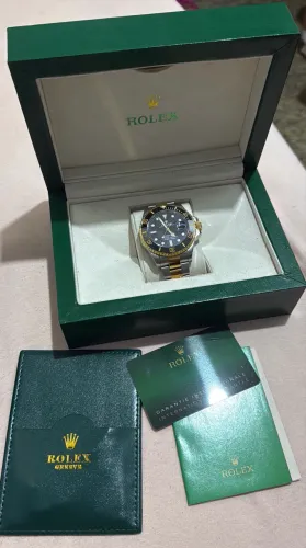Rolex com caixa e certificado