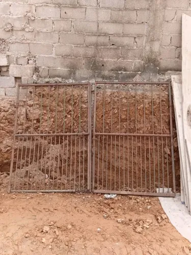 Portão de ferro garagem 2.40m x 1.20m