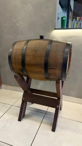 Barril/Tonel de carvalho 100 litros com suporte
