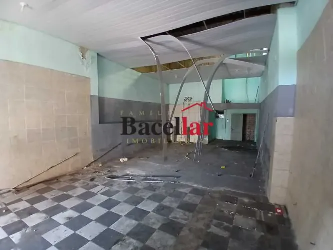 Loja : / Comercial / Pilares