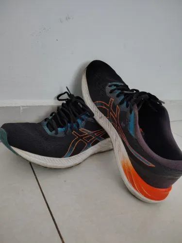 Tênis Asics excecite 8