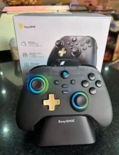 Controle EasySMX com dock