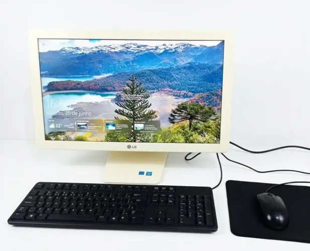 Computador All in One LG (Modelo 22V240) + Teclado e Mouse