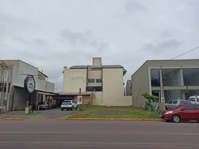Terreno de 220m² em avenida de grande fluxo