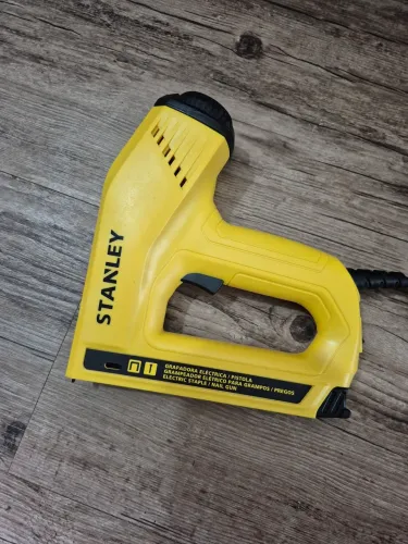 Grampeador Pinador Elétrico 220V Monofásico Stanley