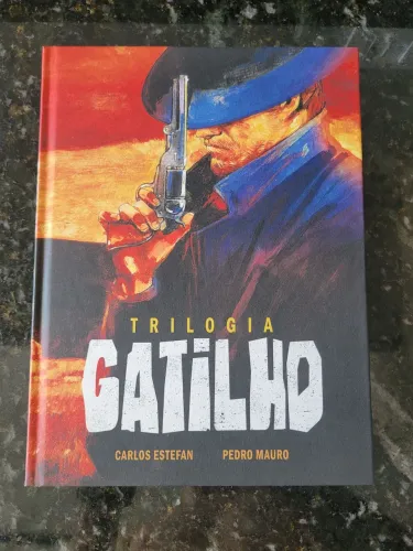 HQ Trilogia Gatilho - Pipoca e Nanquim Capa Dura