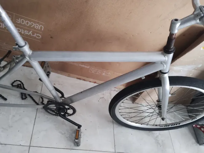 Quadro de bicicleta em alumínio