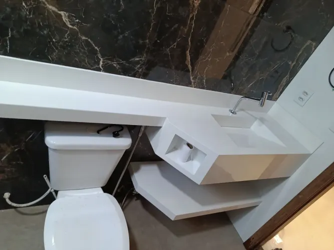 Pias de banheiro em porcelanato