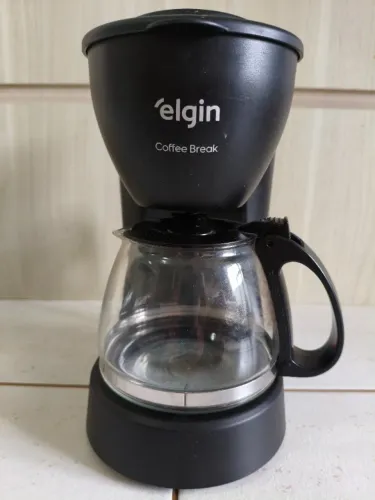 Cafeteira Egin Top de Linha  220 Volts funcionando 100 % .   