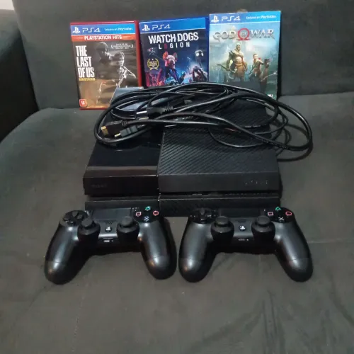 PLAYSTATION 4 USADO COM DOIS CONTROLES (3 JOGOS GRÁTIS)