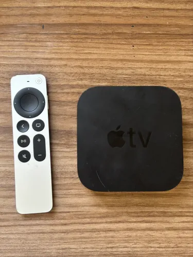 Apple TV 4K 2ª Geração A2169 ? Com Defeito + Controle