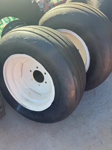 Pneus com rodas 11 L 15 agrícola 