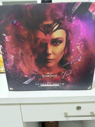 Hot toys scarlet witch wanda multiverse of madness deluxe