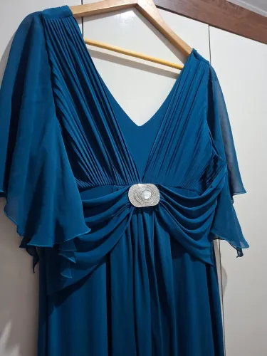Vestido plus size de festa