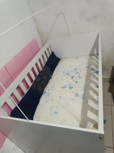 Berço usado poucas vezes semi novo em bom estado colchão NN está bom então NN está incluso