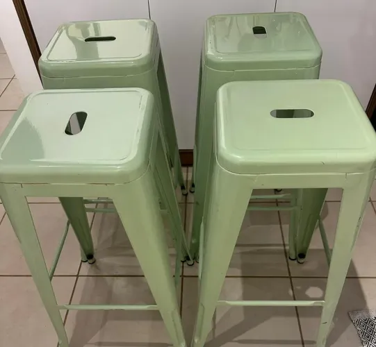 Vendo 4 banquetas
