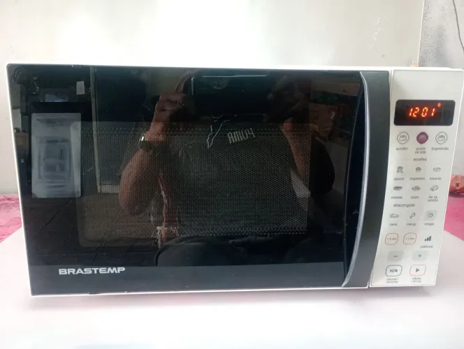 microondas Brastemp 20 litros funcionando perfeitamente impecável