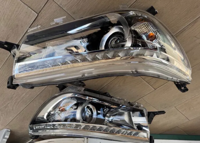 Par de farol Hilux 2016 em Dante LED ORIGINAL