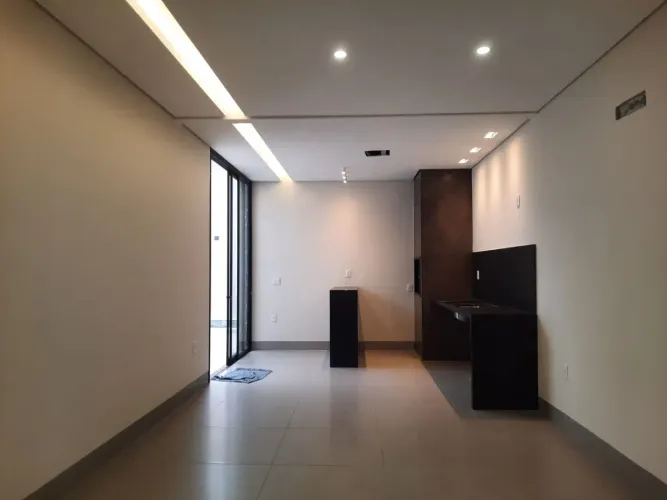 Casa à venda no bairro Novo Mundo em Uberlândia