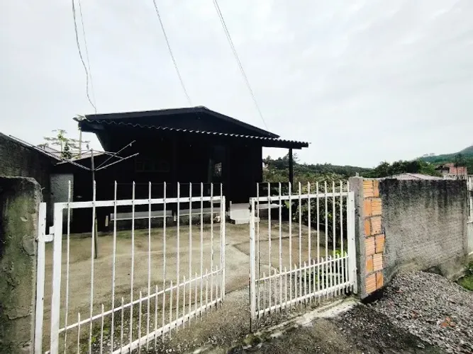 Casa superior para locação bairro Tijuquinhas em Biguaçú