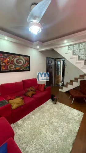 Casa triplex com suíte a venda, 188m²