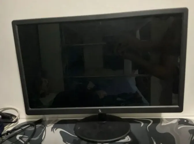 Monitor LED 21,5 pol