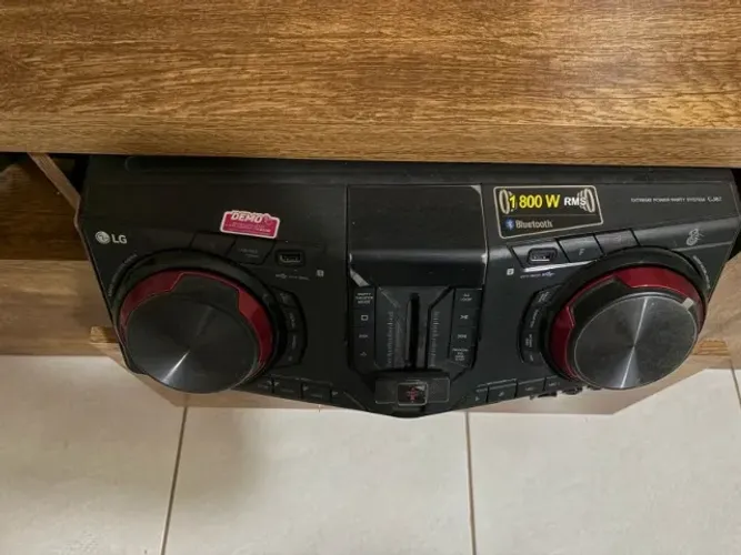 SOM LG XBoom CJ 87