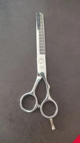 Tesoura Desfiadeira