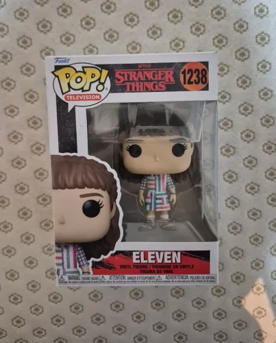 Funko pop Eleven Stranger Things com caixa