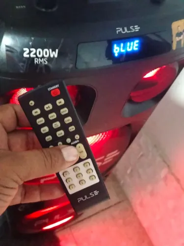 VENDO SOM DA PULSE 2200 WATTS POUCO USADO SOU DE REALENGO