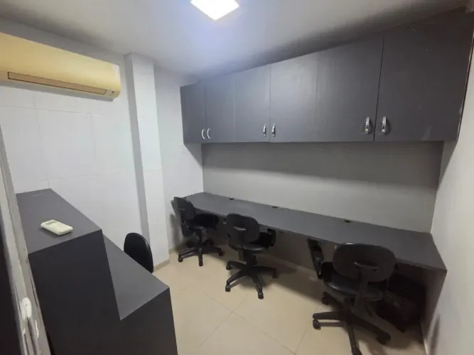 Sala Comercial Pronta para 4 Lugares - CDU