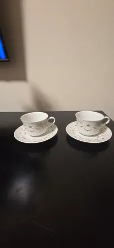 ?Par de Xícaras de Chá Vintage Porcelana Schmidt Floral com Pires