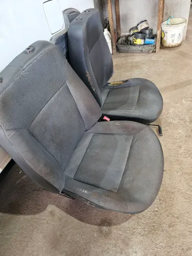 Vendo esses bancos usados 