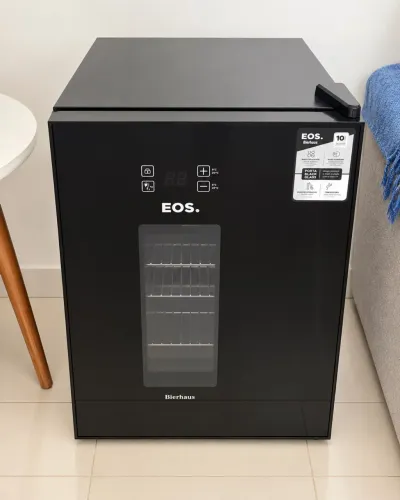 Cervejeira EOS Bierhaus 76L Black Glass 127V nova