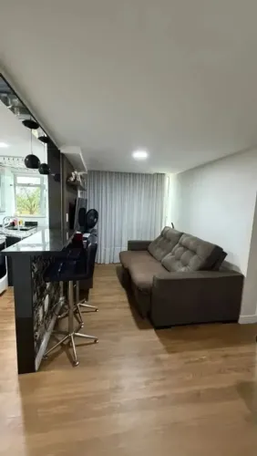 OPORTUNIDADE! APARTAMENTO REFORMADO, SOL DA MANHÃ E PRONTO PARA MORAR!