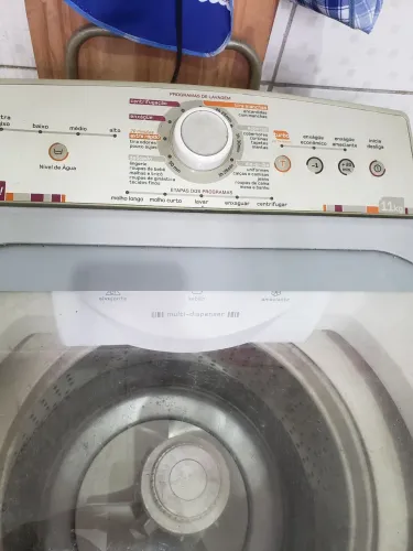 Vende-se máquina de lavar roupa Brastemp 11kg.  Não fazemos entrega.