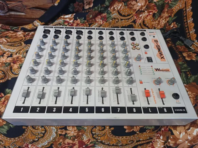 Mesa de som winvox 8canais