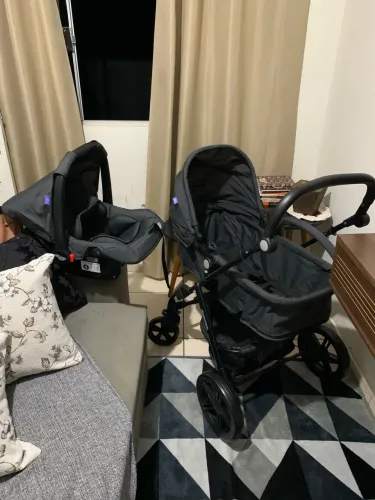 Carrinho de bebê e bebê conforto cosco kids