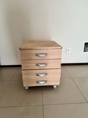 Gaveteiro (4 gavetas)
