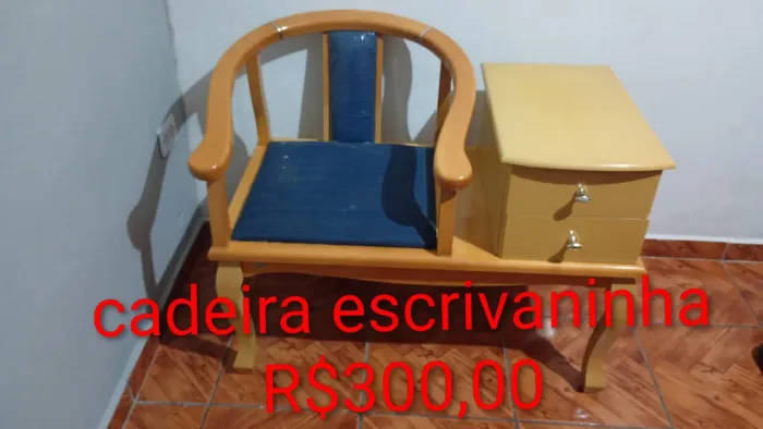 Cadeira escrivaninha