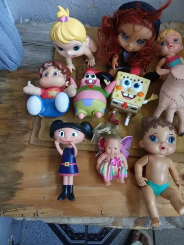 Lote de brinquedos diversos
