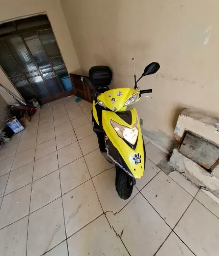 Vendo lindy 125