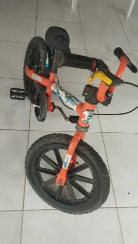 Bicicleta infantil 2 a 3 anos