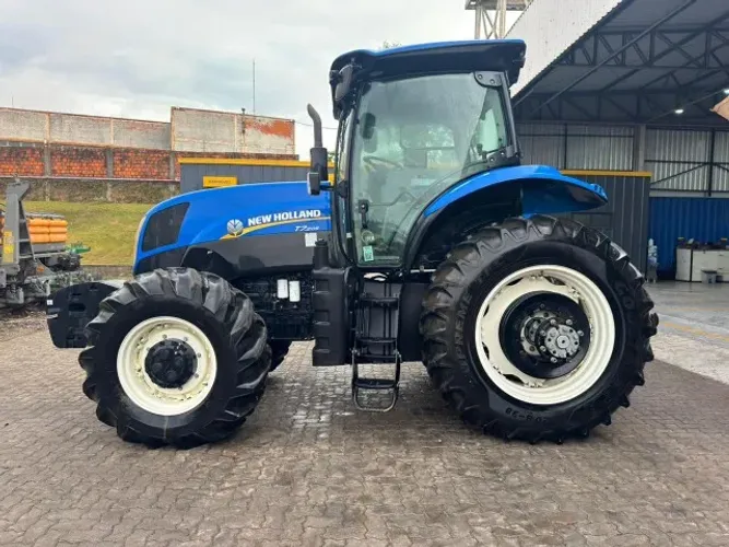 Trator New Holland T7.205