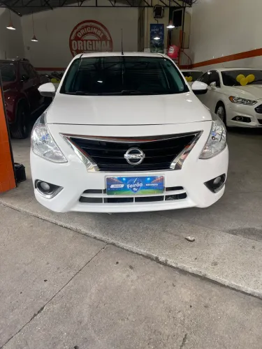 Nissan Versa Unique 1.6 16V Flexstart 4P Aut. 2017