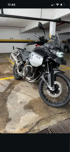 Vendo moto bmw F 900 Gs Adventure.