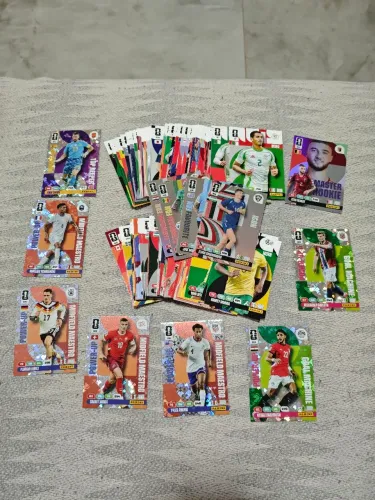 Lote com 106 cards Adrenalyn XL Copa do Mundo 2026