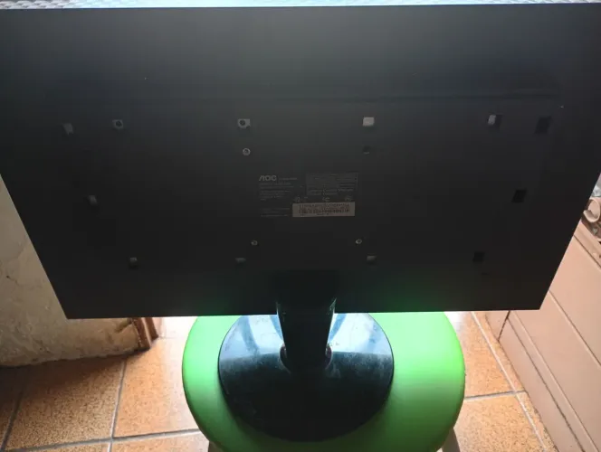 Venda monitor AOC 23 pol entrada vga